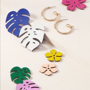Stella & Dot Floral Color Pop Earrings
